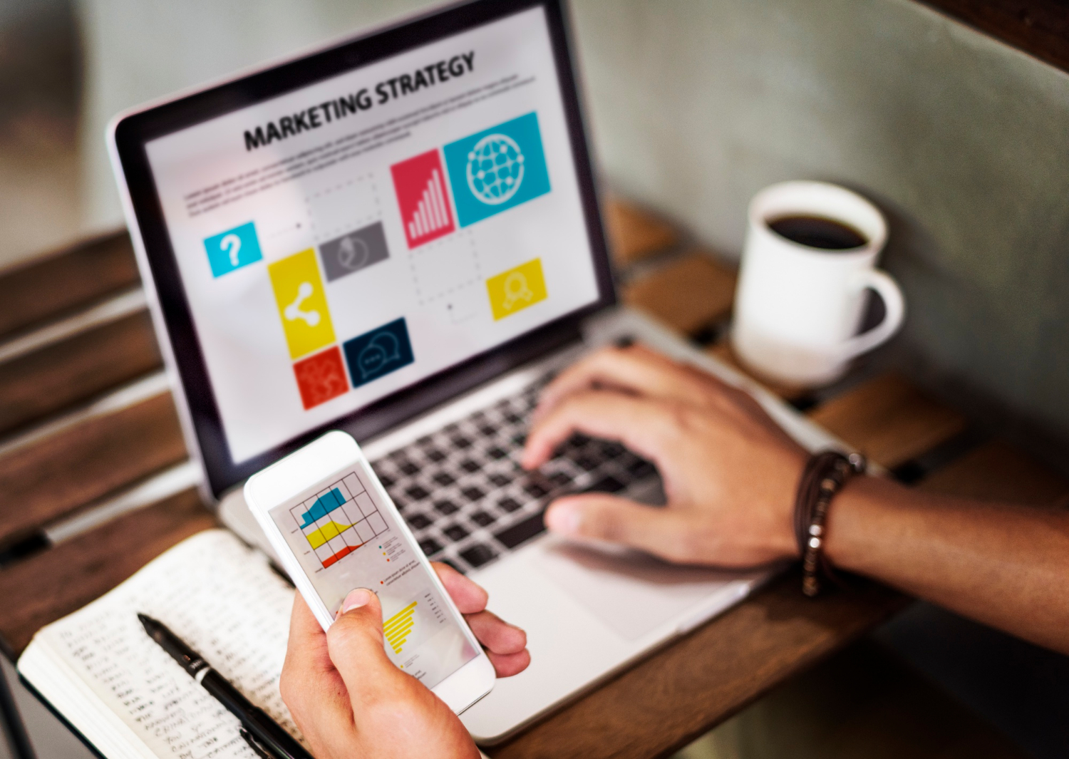 Afiliados e Dropshipping: Como Ganhar Dinheiro na Internet Sem Criar Produtos 3 Esquema visual explicando o funcionamento do Marketing de Afiliados, uma das principais formas de Como Ganhar Dinheiro na Internet com estratégias eficientes.